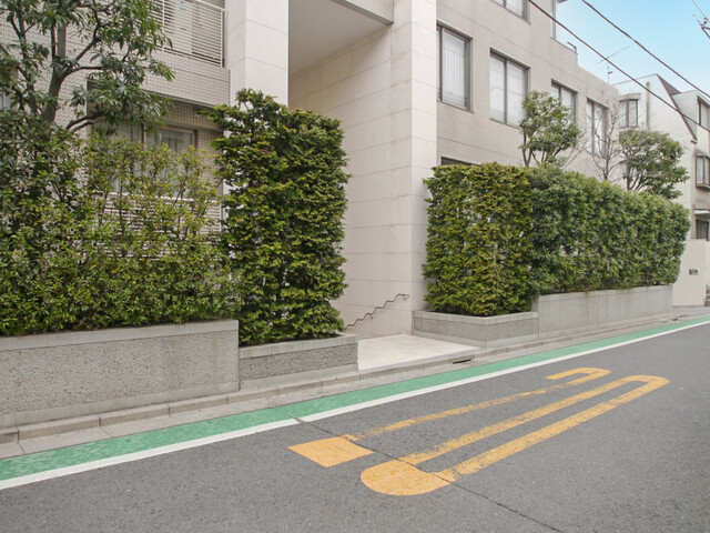 イトーピア西原イデアのエントランス・共用部