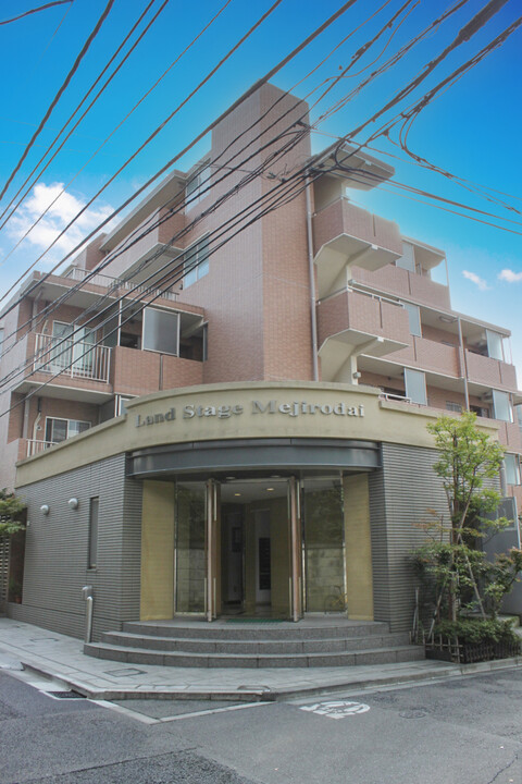 ランドステージ目白台の外観写真 - 文京区目白台2丁目5番15号
