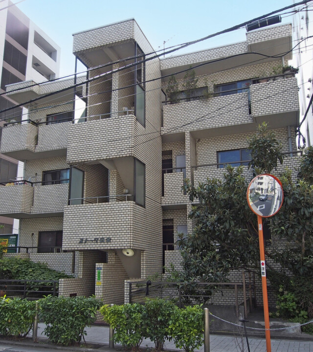 ストーク白金のエントランス・共用部