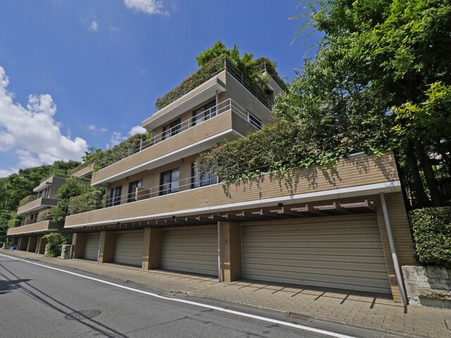 テラス岡本の外観写真 - 世田谷区岡本1丁目7番17号