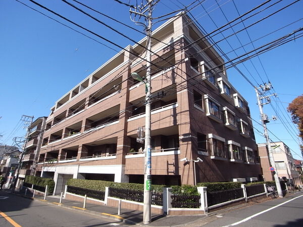 ファミールグラン等々力の外観写真 - 世田谷区等々力8丁目13番1号