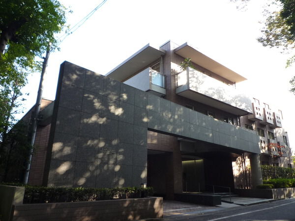 深沢ソルステージュの外観写真 - 世田谷区深沢6丁目5番5号