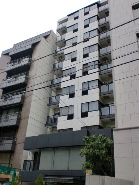 グランドメゾン元赤坂の外観写真 - 港区元赤坂1丁目7番10号