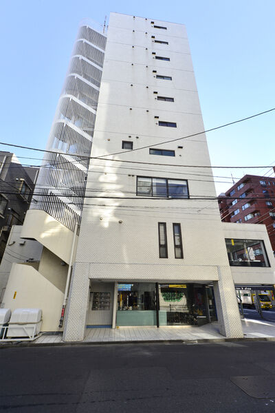 ファイン青山の外観写真 - 港区南青山6丁目2番13号