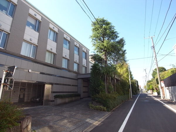 グランドメゾン等々力の外観写真 - 世田谷区等々力3丁目28番17号