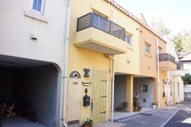 セボン西片の外観写真 - 文京区西片2丁目6番3号