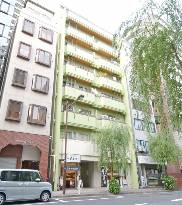 銀座ストークビルのエントランス・共用部