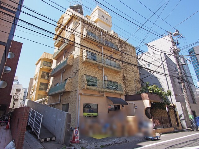 鹿鳴館ハイツ原宿の外観写真 - 渋谷区神宮前2丁目18番20号