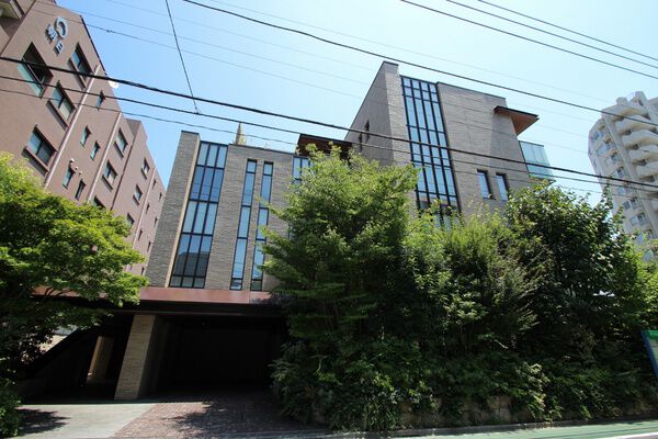 グランドメゾン白金の外観写真 - 港区白金2丁目7番34号