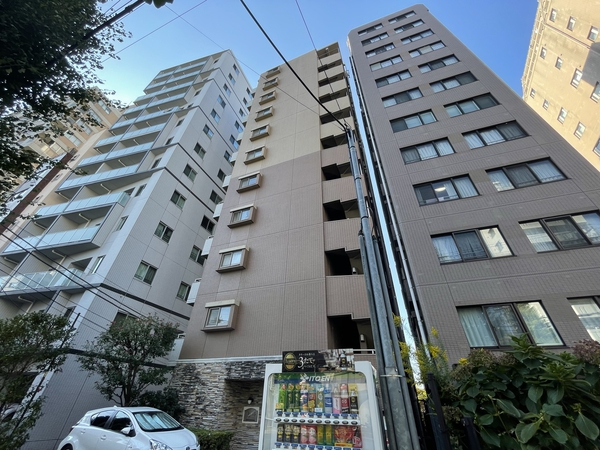 プレールドゥーク文京本駒込の外観写真 - 文京区本駒込1丁目28番17号