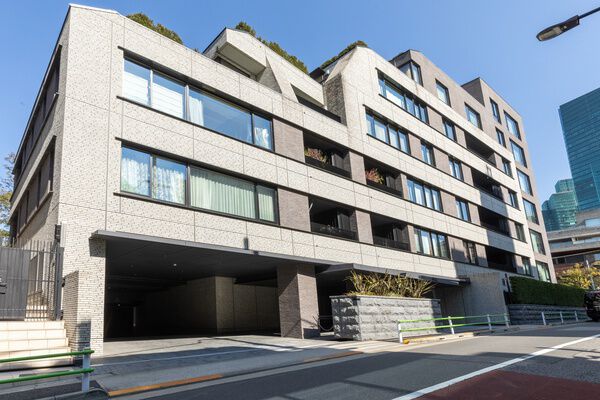 フォレセーヌ赤坂檜坂の外観写真 - 港区赤坂6丁目19番33号