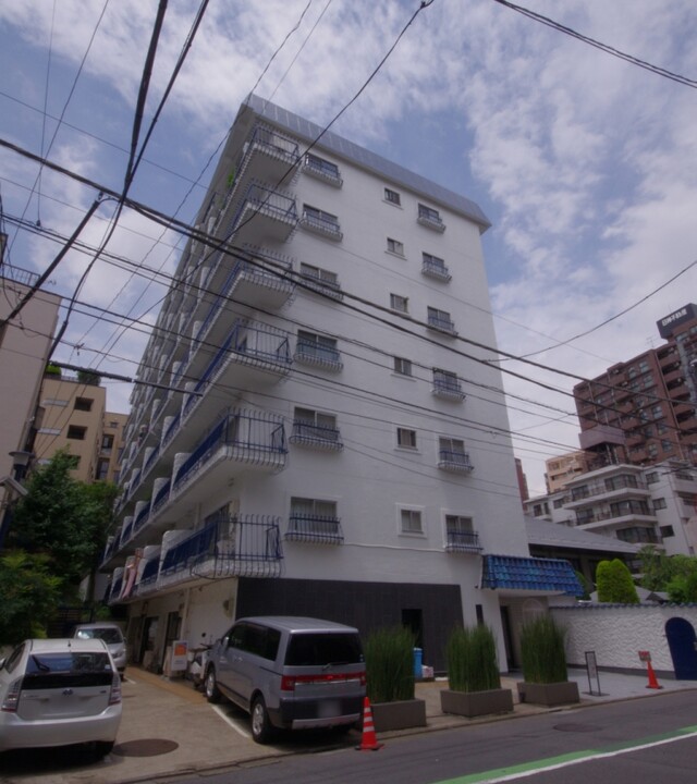 秀和西麻布レジデンスのエントランス・共用部