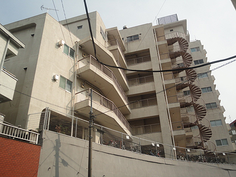 ヴィラロイヤル文京西片の外観写真 - 文京区西片1丁目13番6号