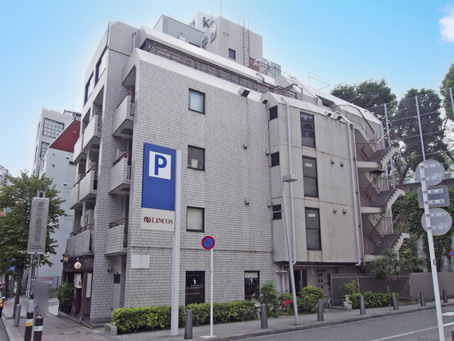 中銀六本木マンシオンの外観写真 - 港区六本木6丁目11番6号