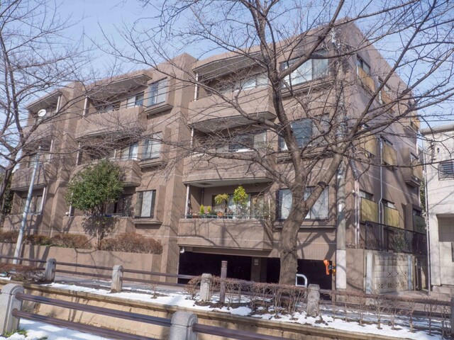 メゾン深沢 外観（2025年撮影）