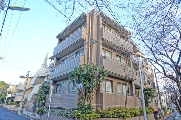 メゾン深沢の外観写真 - 世田谷区深沢6丁目25番9号