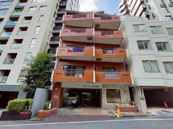 サンハイム永田町の外観写真 - 千代田区永田町2丁目17番10号