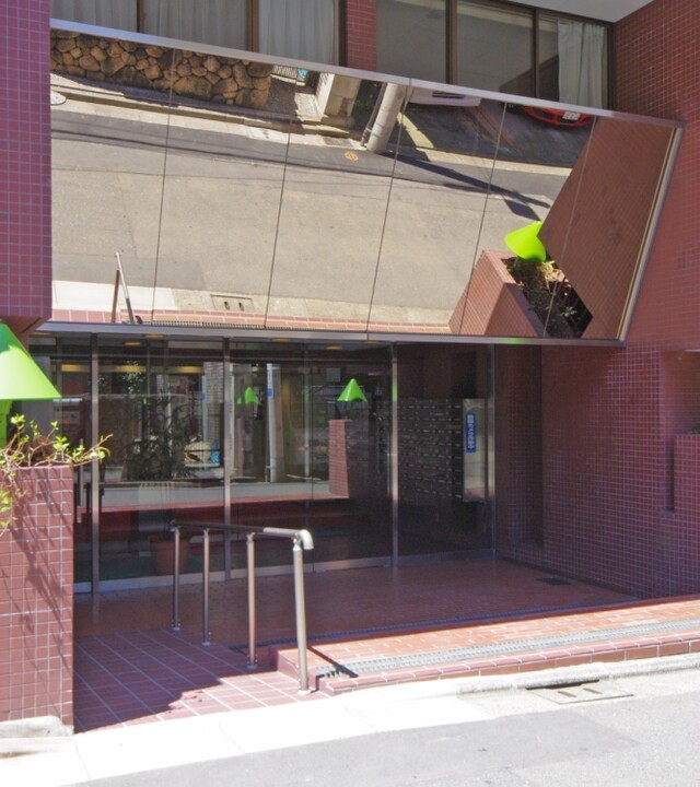 ライオンズマンション六本木の写真 4枚目