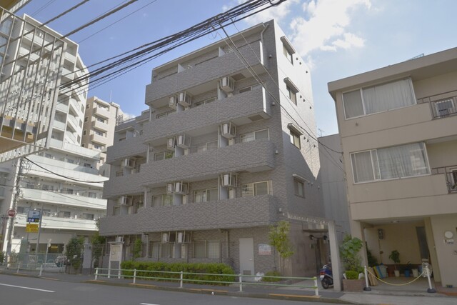 スカイコート麻布の外観写真 - 港区東麻布2丁目28番3号