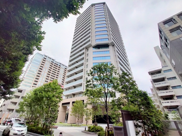 ザ・パークハウス三田タワーの外観写真 - 港区三田2丁目8番20号