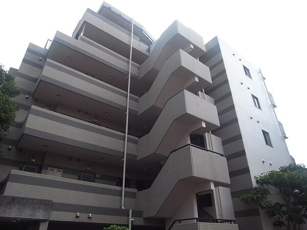 クレッセント白金の外観写真 - 東京都心の高級マンション