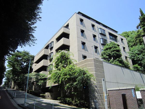 ディアホームズ三田の外観写真 - 港区三田2丁目5番35号