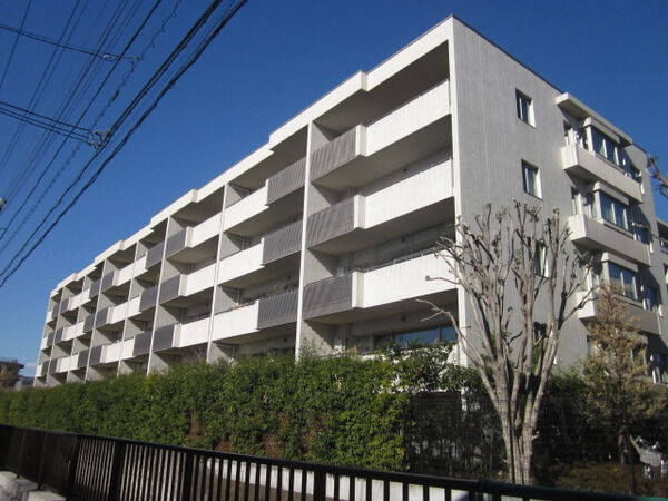 グランウェリス瀬田の外観写真 - 世田谷区瀬田4丁目1番9号