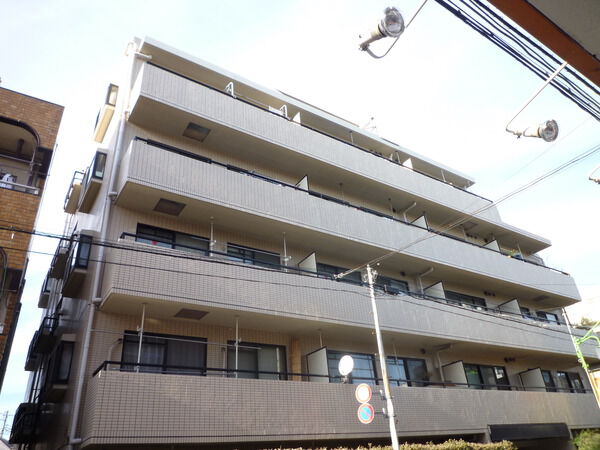 アルファホームズ深沢の外観写真 - 世田谷区深沢5丁目23番21号