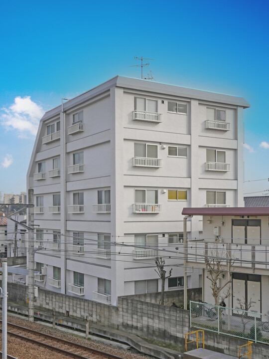 大洋奥沢マンションの外観写真 - 世田谷区奥沢3丁目41番11号