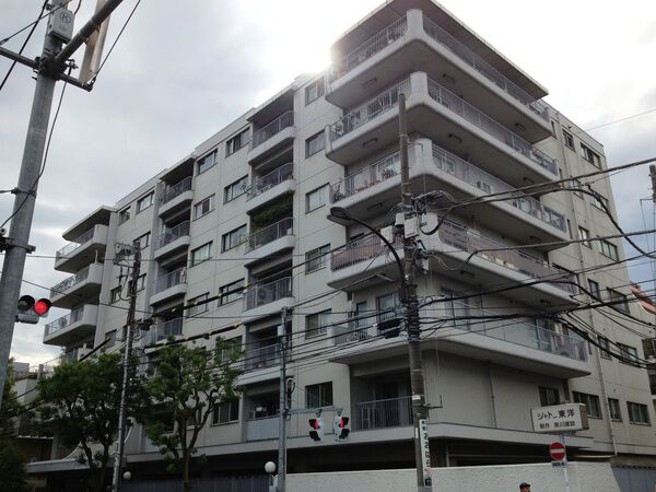 シャトー東洋の外観写真 - 港区南青山4丁目18番8号