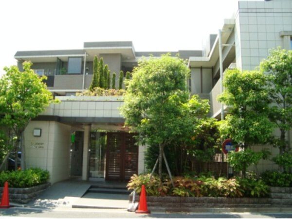 D’グランセ深沢の外観写真 - 世田谷区深沢6丁目16番14号