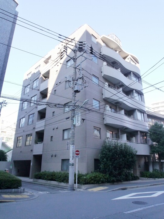 ベルザ南麻布の外観写真 - 港区南麻布1丁目8番23号