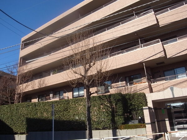 ファミール深沢 外観(2025年撮影)