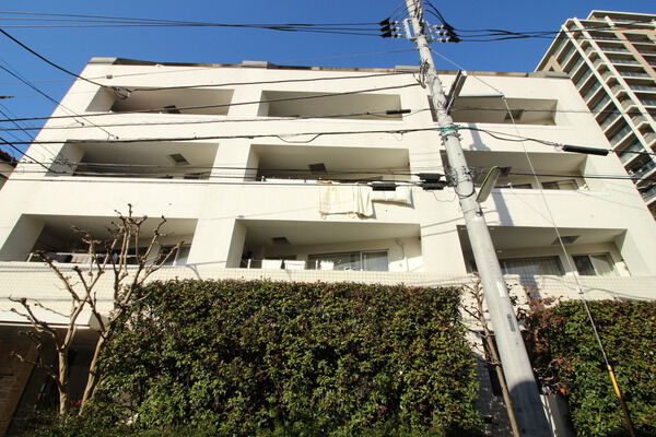 ヒルズ駒沢公園ヴィスタージュのエントランス・共用部