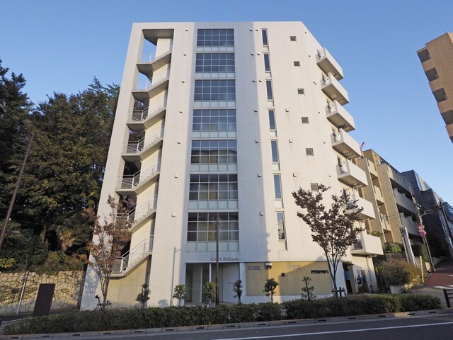 カーサブリランテ代々木公園のエントランス・共用部