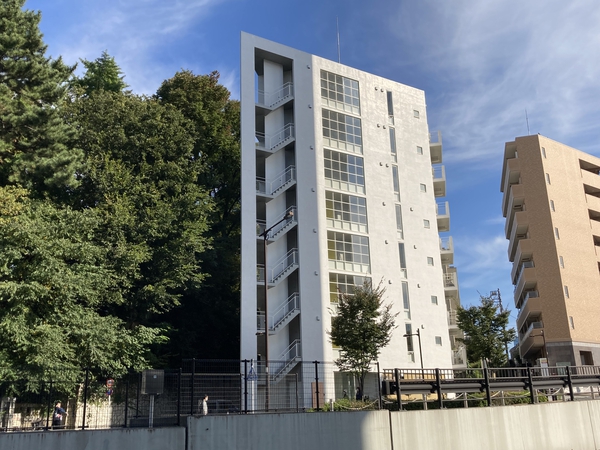 カーサブリランテ代々木公園の外観写真 - 渋谷区代々木5丁目9番9号