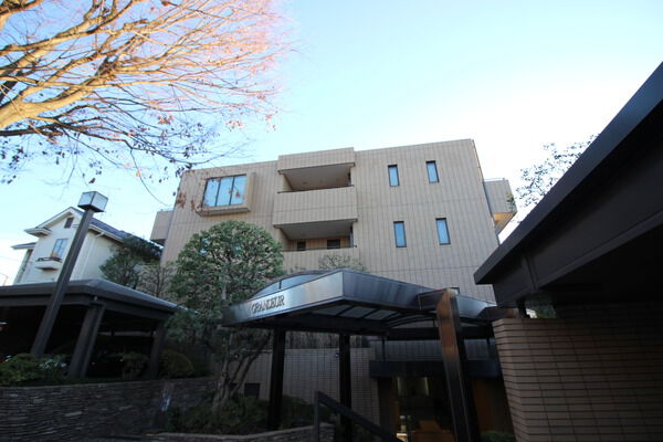 グランデュール奥沢の外観写真 - 世田谷区奥沢1丁目24番15号