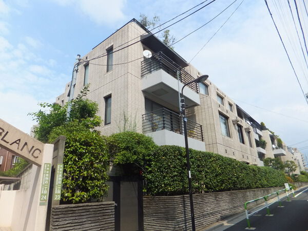 パレロワイヤル本駒込曙町の外観写真 - 文京区本駒込1丁目23番10号