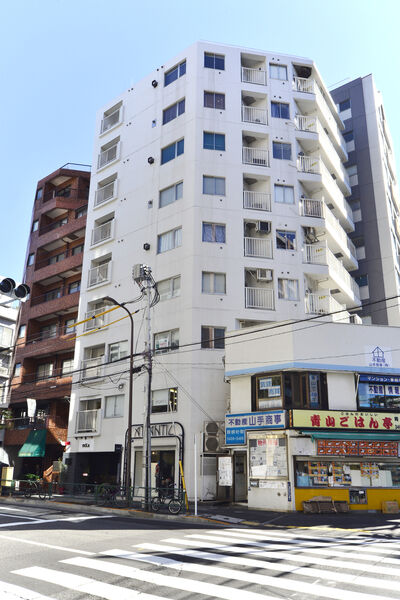 サーラ南青山の外観写真 - 港区南青山6丁目3番13号