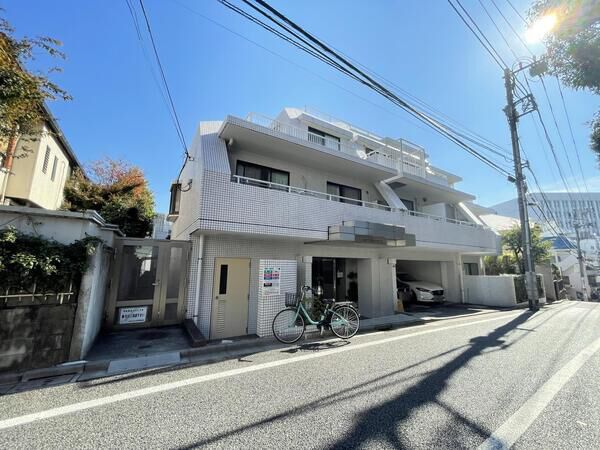 白山ヒルズの外観写真 - 文京区本駒込1丁目10番11号