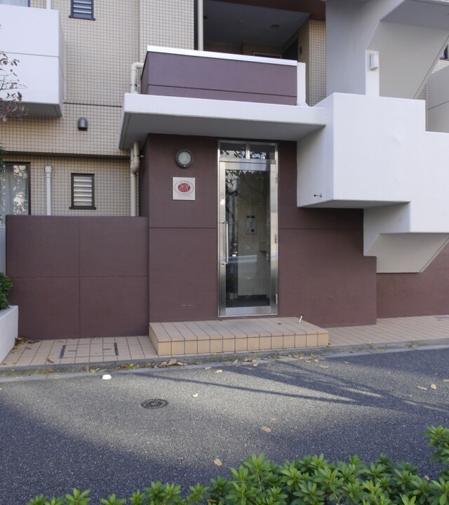 ハイローズ代々木上原の写真 5枚目