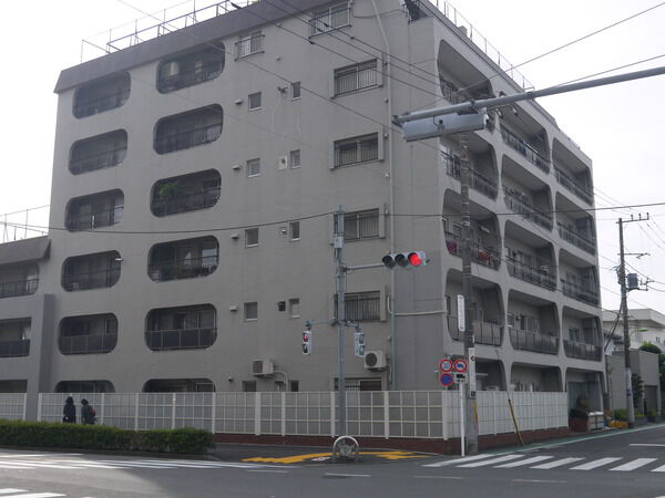 成城泉マンションの外観写真 - 東京都心の高級マンション