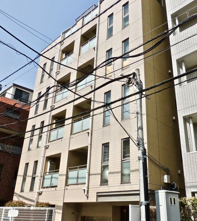 ミオカステーロ代々木の外観写真 - 渋谷区代々木2丁目24番8号