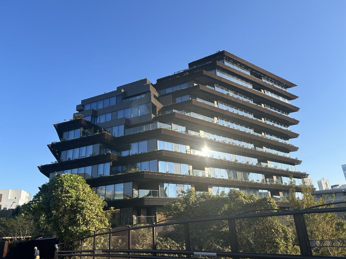 プラウド神宮前の外観写真 - 渋谷区神宮前6丁目34番1号