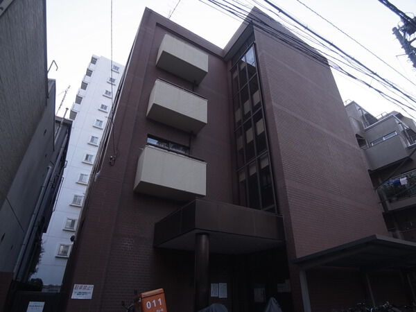 三田ハイムの外観写真 - 港区三田5丁目11番4号