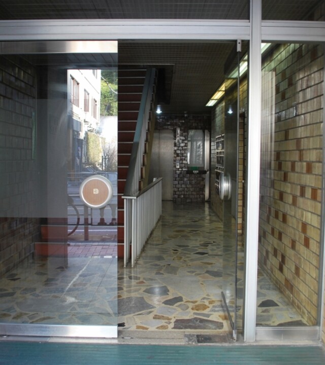 ニュー赤坂マンションの写真 3枚目