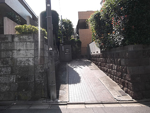 イースタンホームズ上原A棟のエントランス・共用部