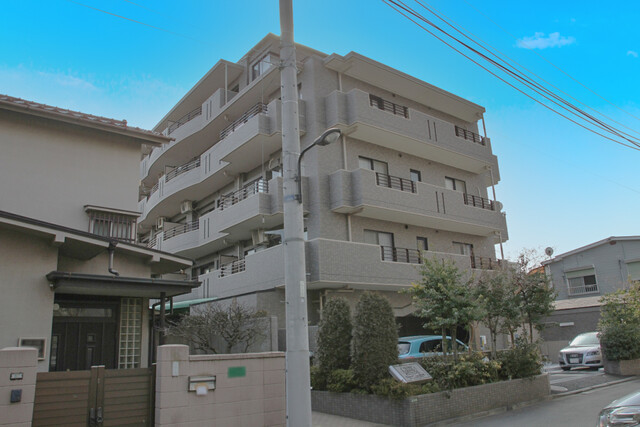 ライオンズマンション目白台のエントランス・共用部