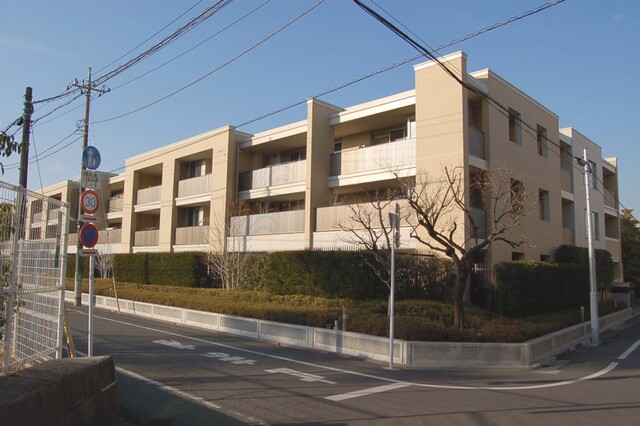 パークコート成城の外観写真 - 世田谷区成城3丁目4番3号