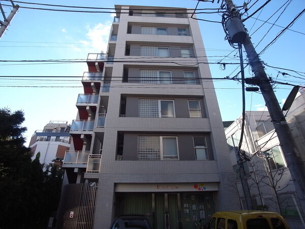 ラヴィタス自由が丘の外観写真 - 世田谷区奥沢5丁目24番12号